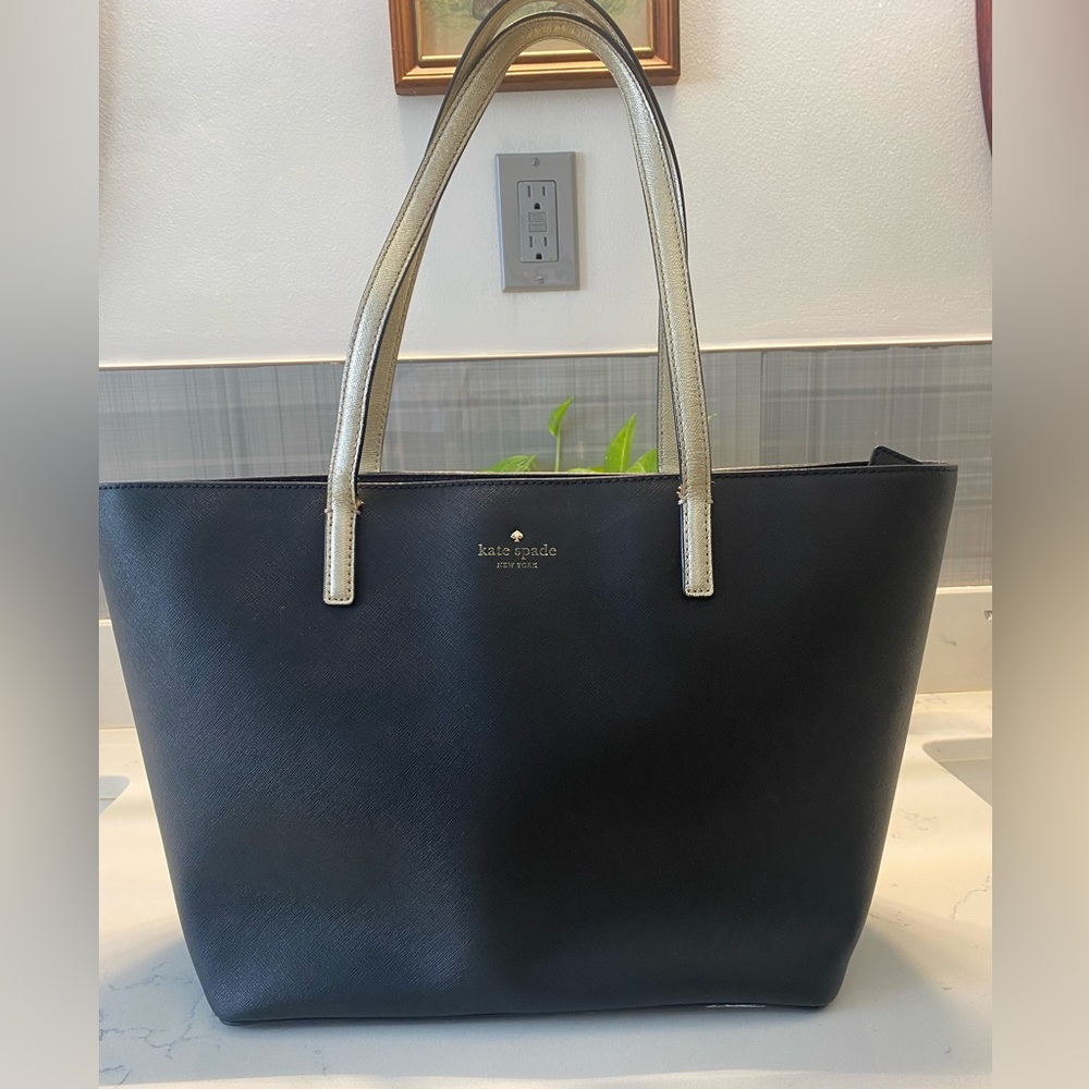 ♠️ Kate Spade Gallery Drive Small Harmony